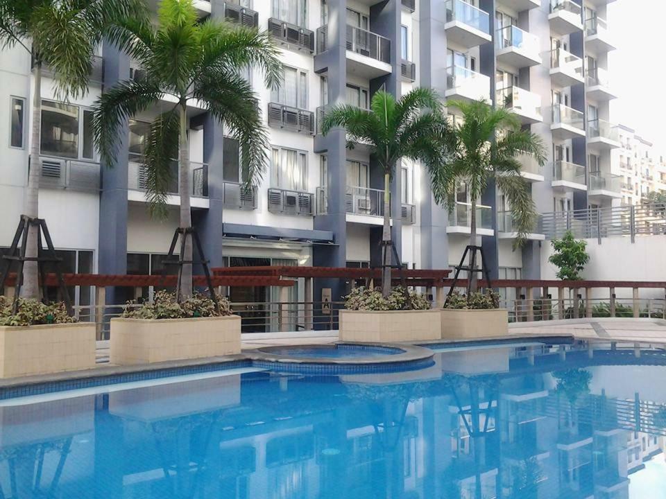 One Palm Tree Villas Manila Eksteriør billede